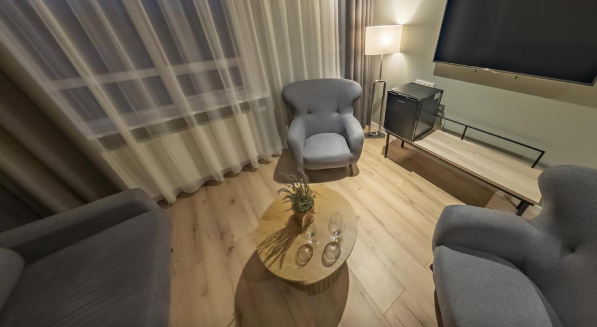 Hotel Varmaland Εξωτερικό φωτογραφία